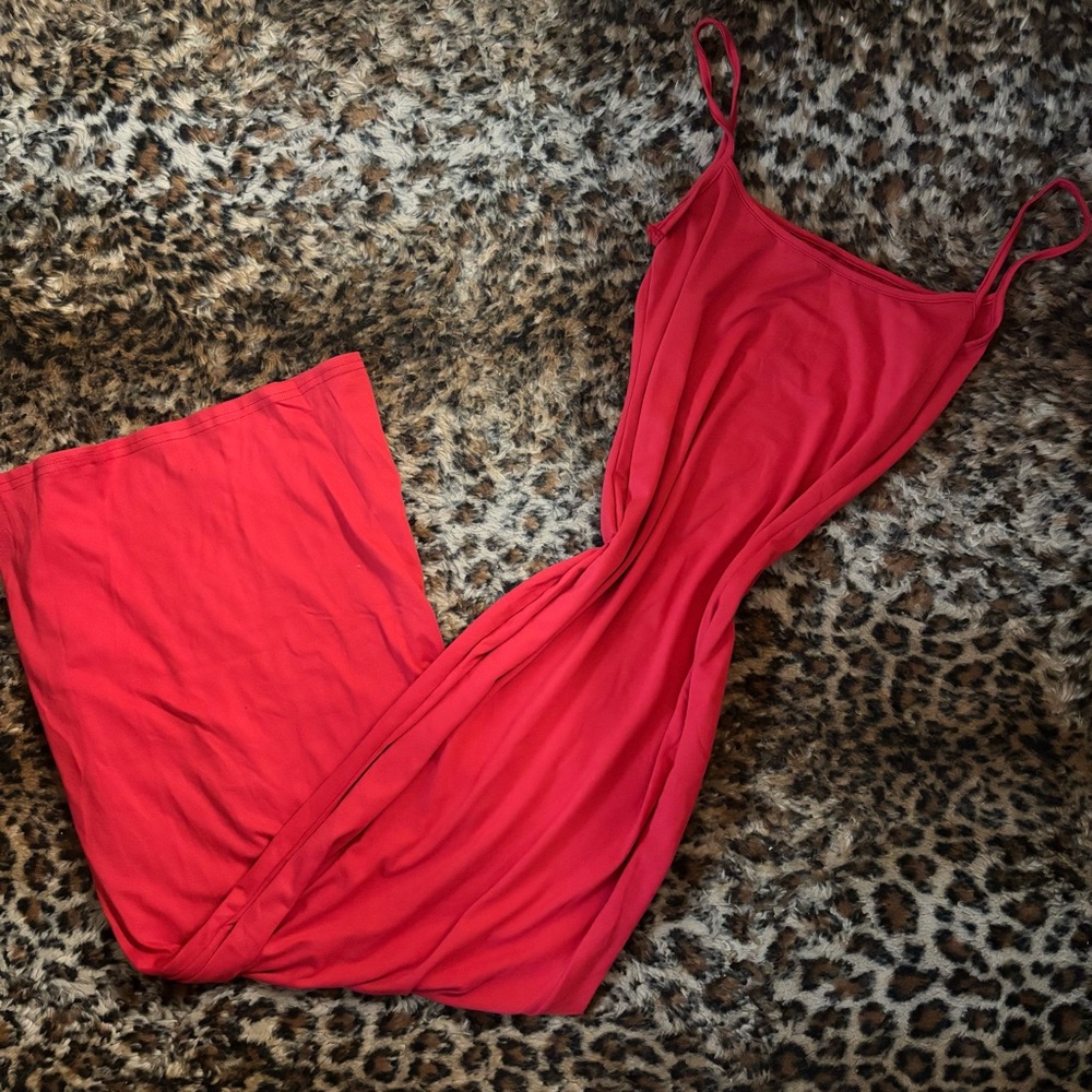 Elegant Red Spaghetti Strap Dress